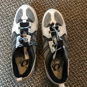 PEARL iZUMi cycling shoes